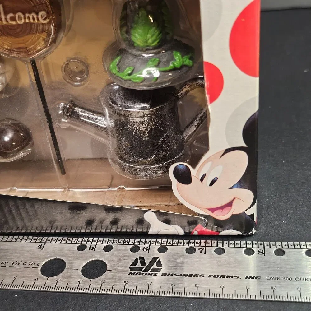 NIP Disney Mickey Mouse Miniature Statuaries Kit Garden Gnome